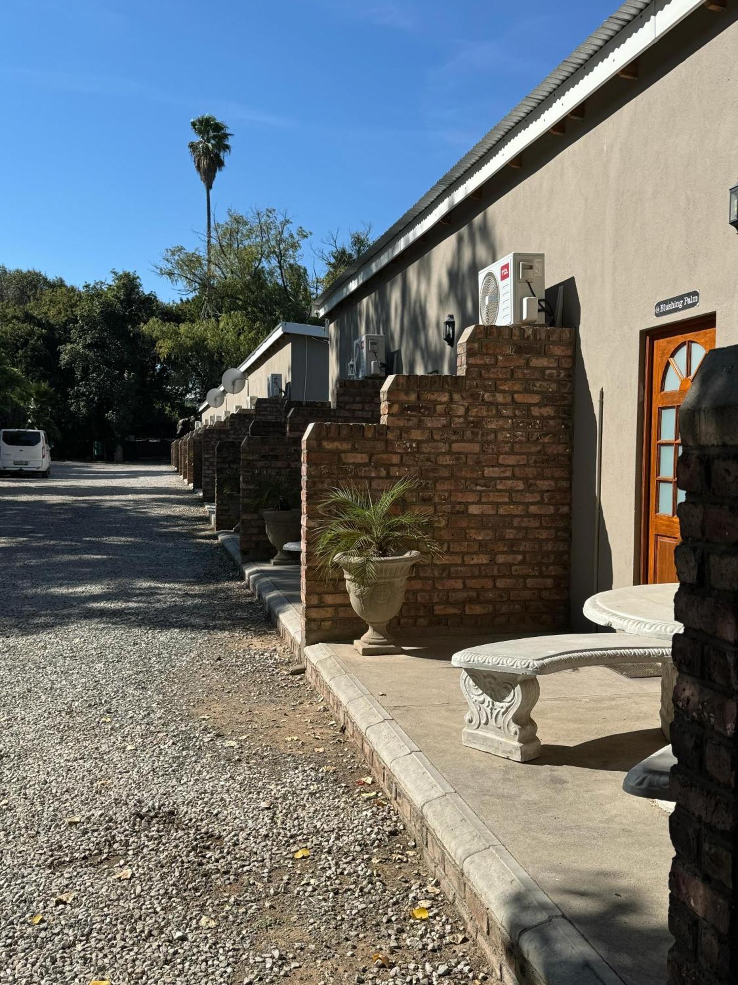 The Palms Venue & Accommodation Cradock Eksteriør bilde
